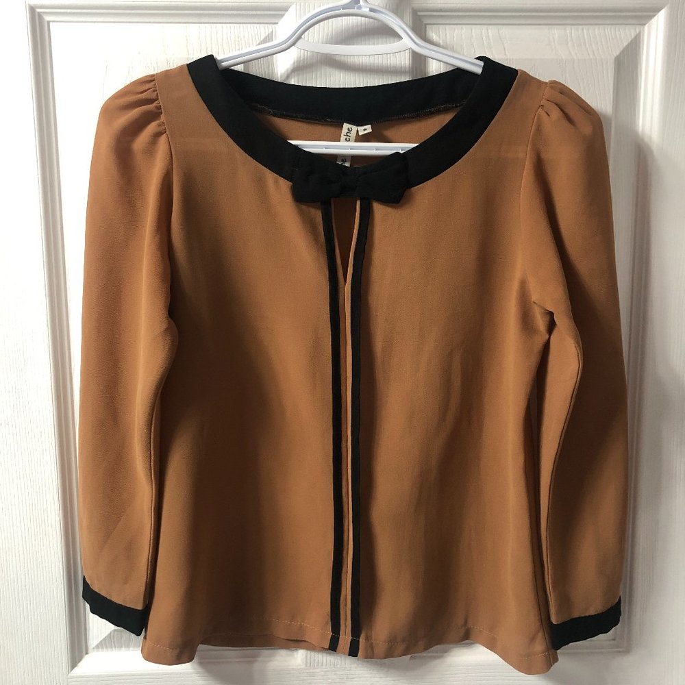 (XS) Cache Cache classy French keyhole blouse with bow, brown/black